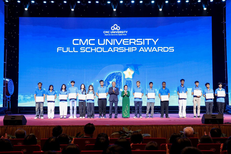 Trường Đại học CMC tuyển sinh tại cơ sở TP.HCM, tặng iPad cho tân sinh viên