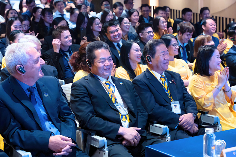 Victoria School hợp tác với Hiệp hội Giao lưu Thanh thiếu niên OVYEA