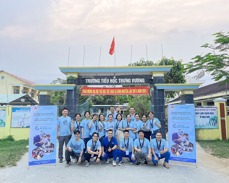 Nha khoa Nụ Cười Việt: 20 năm gieo hạnh phúc bằng nụ cười!