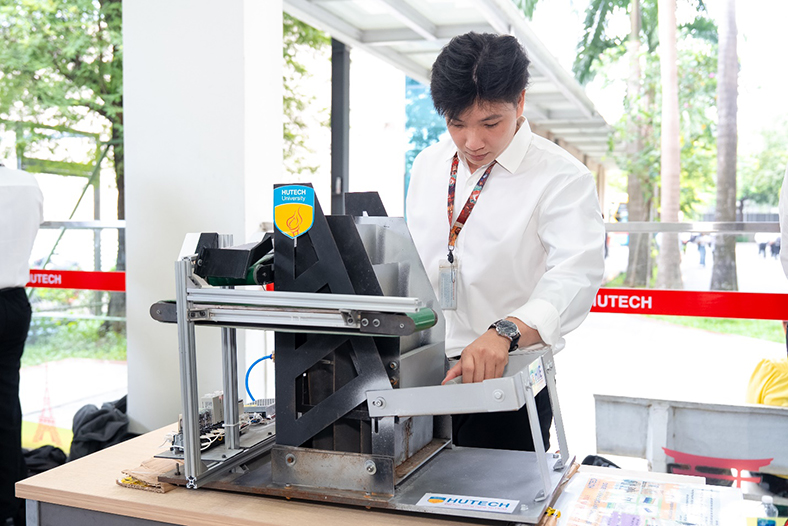 Doanh nghiệp 'săn' nhân tài kỹ thuật tại HUTECH TECHSHOW 2026