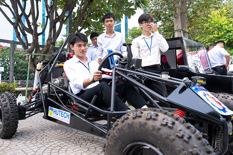 Doanh nghiệp 'săn' nhân tài kỹ thuật tại HUTECH TECHSHOW 2026