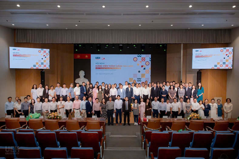 907 cộng sự học thuật cùng UEH đưa kinh nghiệm thực tiễn vào giảng đường