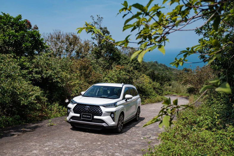 Toyota thêm Corolla Cross và Innova Cross vào danh mục xe ưu đãi tháng 9