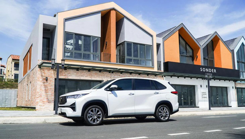 Toyota thêm Corolla Cross và Innova Cross vào danh mục xe ưu đãi tháng 9