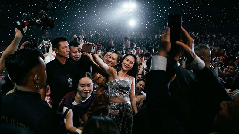 Mỹ Tâm tham gia show nhạc do Phương Mai làm sản xuất