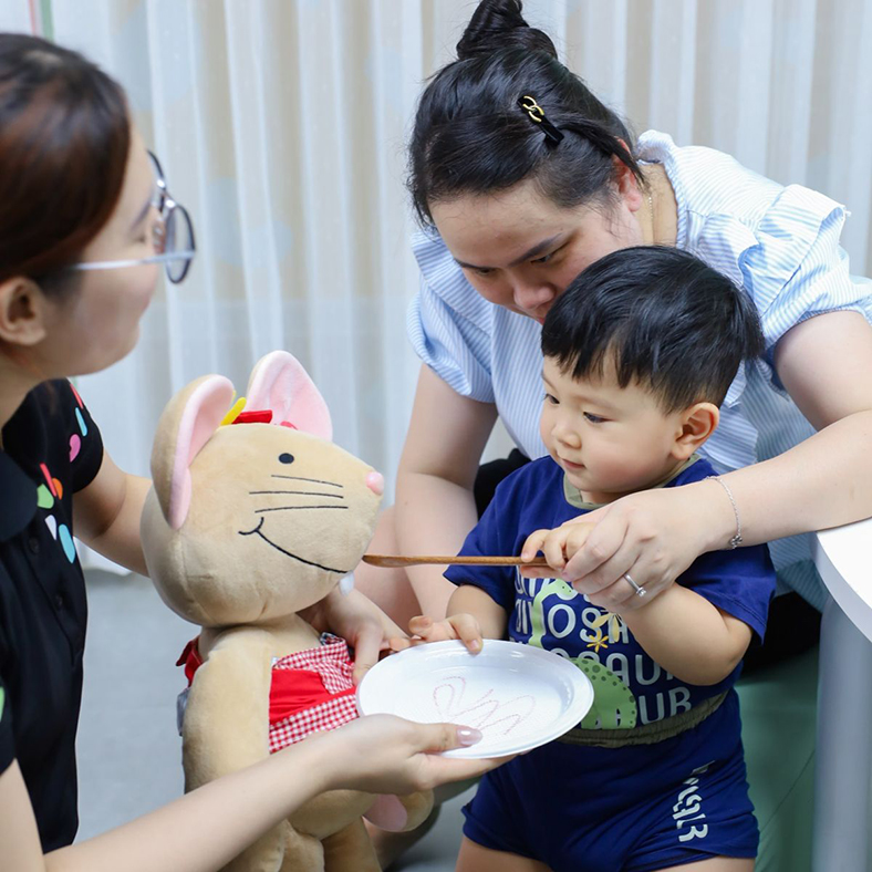 Phương pháp giúp cha mẹ đồng hành cùng trẻ học tiếng Anh từ sớm