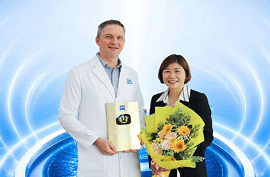 Mắt Việt - Nga dẫn đầu về xóa cận ZEISS SMILE Pro AI 4.0