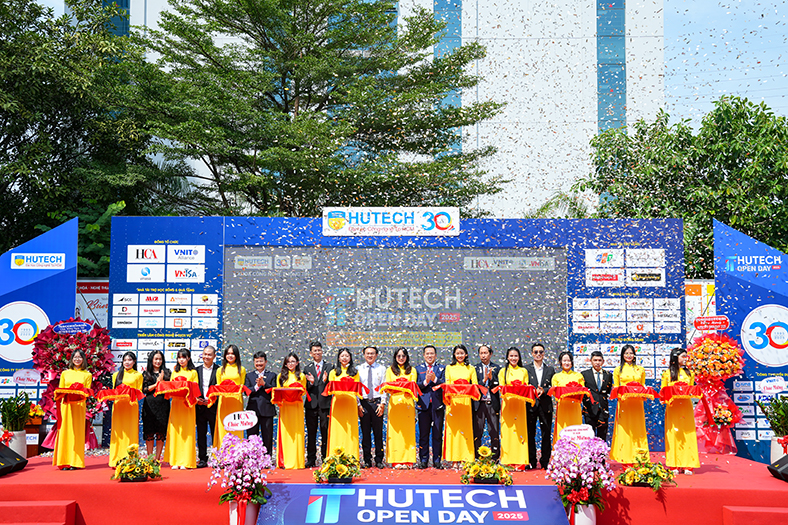 HUTECH IT Open Day 2025 - sàn giao dịch việc làm hấp dẫn