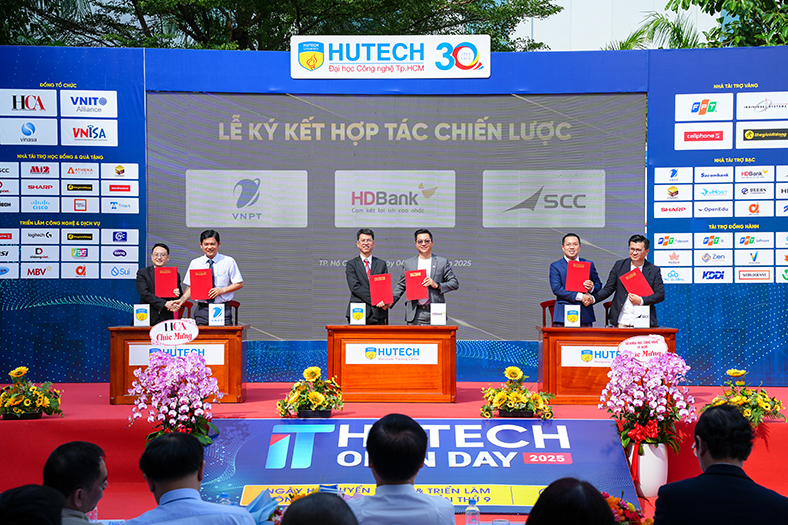 HUTECH IT Open Day 2025 - sàn giao dịch việc làm hấp dẫn