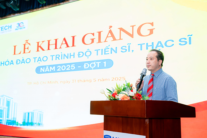 HUTECH khai giảng cho tân học viên cao học và nghiên cứu sinh