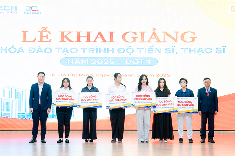 HUTECH khai giảng cho tân học viên cao học và nghiên cứu sinh