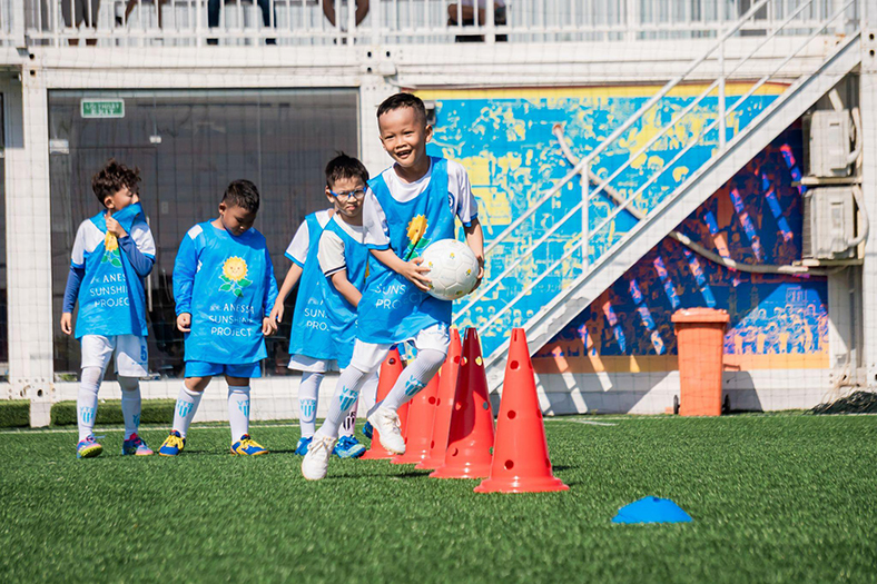 ANESSA Sunshine Project truyền cảm hứng sống năng động đến trẻ em