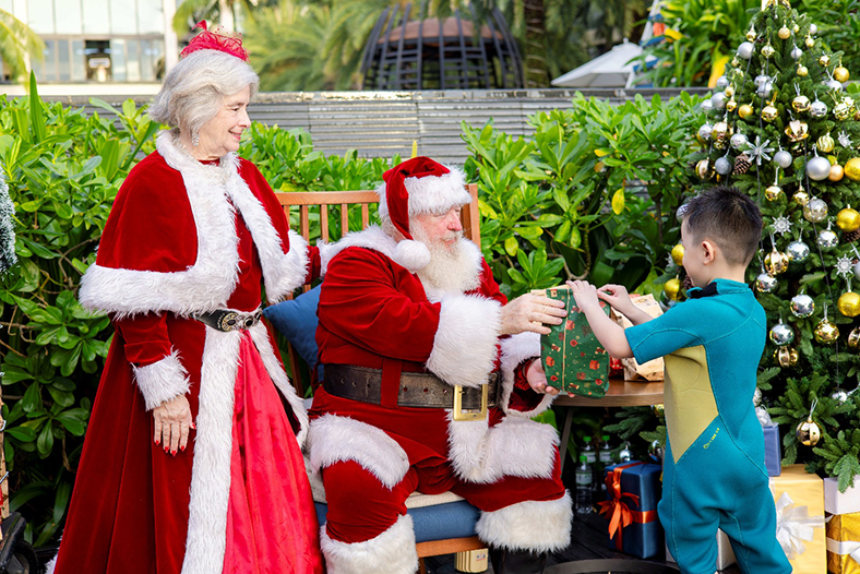 Không khí lễ hội "Golden Magic by the Sea" tại InterContinental Phu Quoc