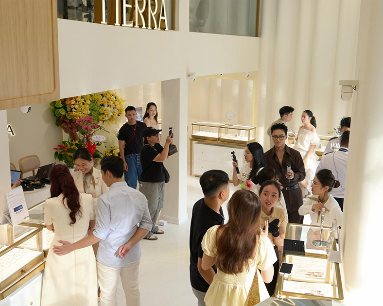 Tierra Diamond khai trương cửa hàng mới tại Ngã Sáu Phù Đổng