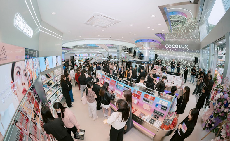 Hoa hậu Thanh Thủy, Lương Thùy Linh dự khai trương cửa hàng flagship Cocolux