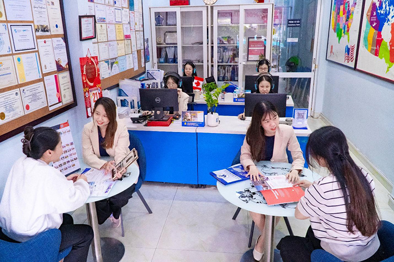 Triển lãm Du học 2025 mở rộng cơ hội cho học sinh Việt