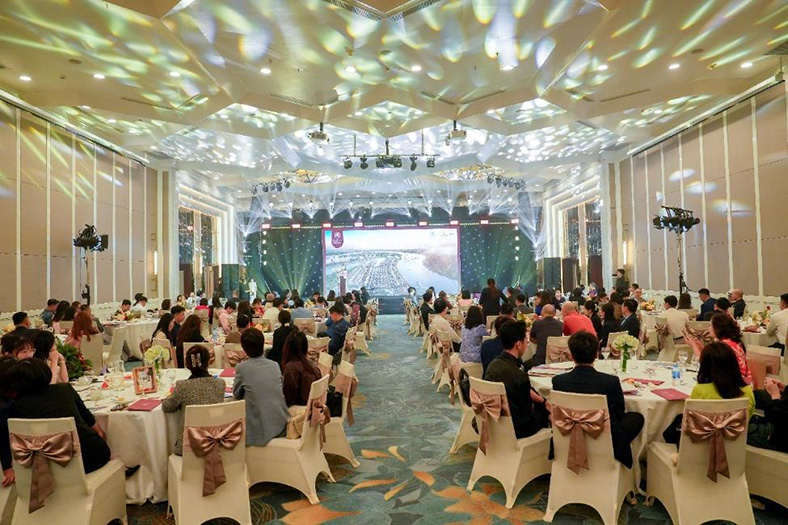 Dòng tiền dịch chuyển về phía Tây TP HCM