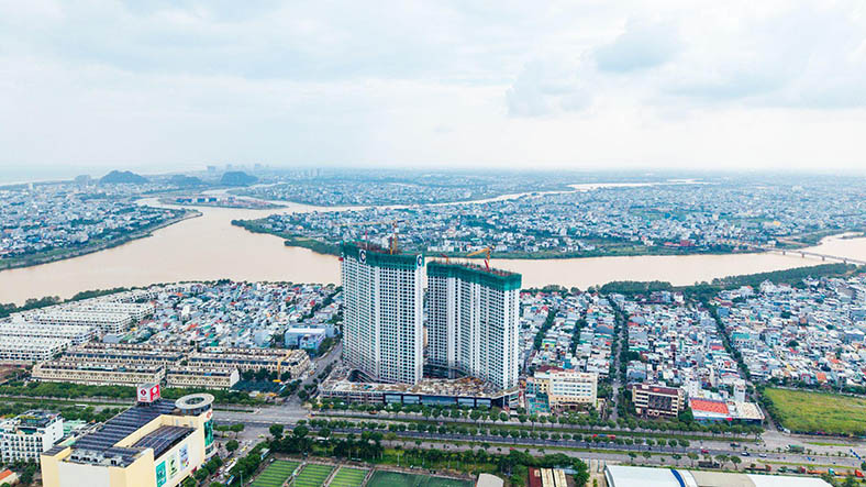 Cất nóc dự án Masteri Rivera Danang