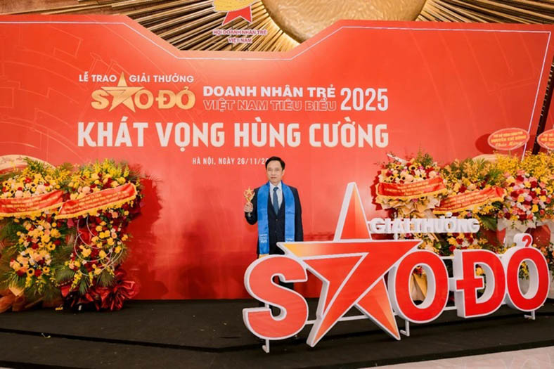 Tổng giám đốc Dược Nam Hà được vinh danh Doanh nhân trẻ tiêu biểu 2025