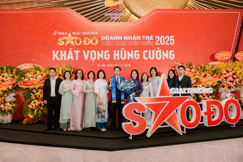 Tổng giám đốc Dược Nam Hà được vinh danh Doanh nhân trẻ tiêu biểu 2025