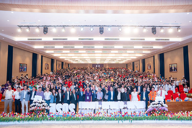 OLP'25, OlpAI'25, Procon'25, ICPC Asia HCMC 2025: Khai phá tài năng công nghệ trẻ